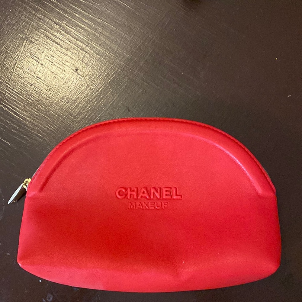 Chanel cosmetics bag brand new red color